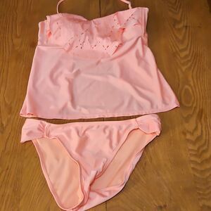 So Pink White‎ Ruffle Eyelet Tankini Set Women’s Medium Two-Piece Swimsuit